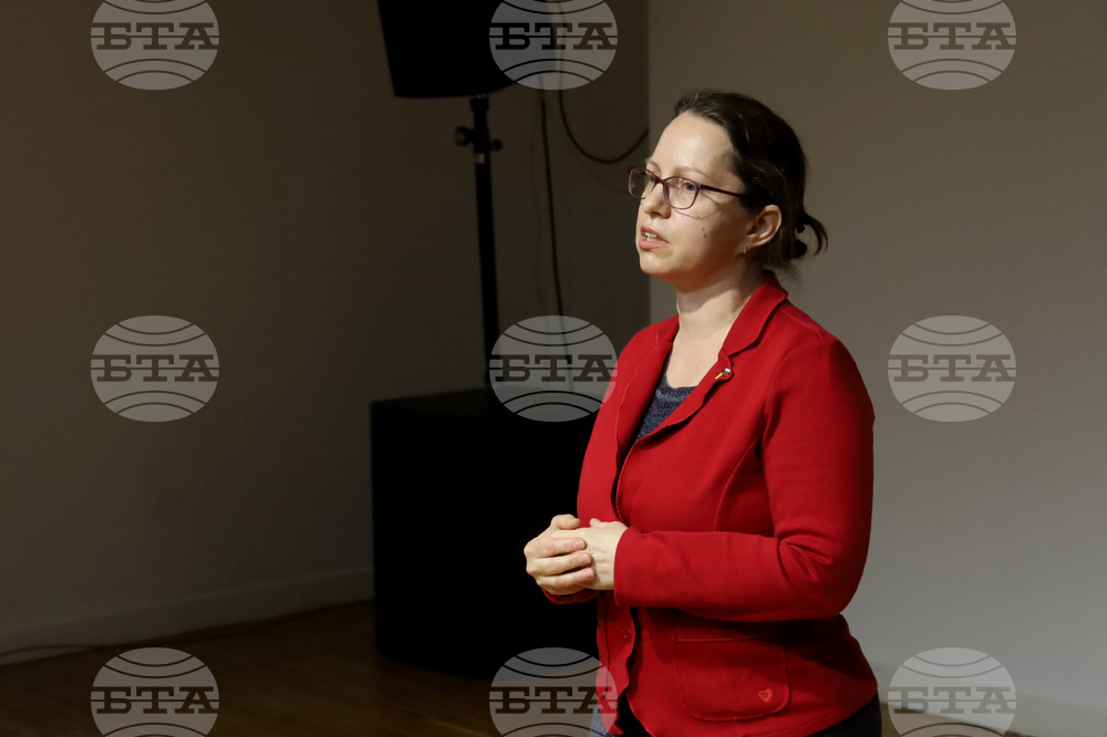 Румъния - Букурещ - филм „Тихи наблюдатели“ - представяне