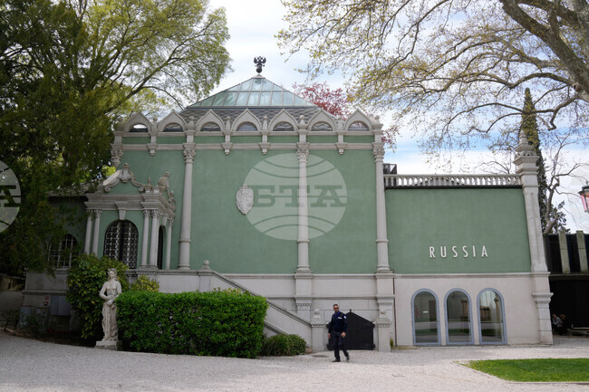 Italy-Biennale-Russia