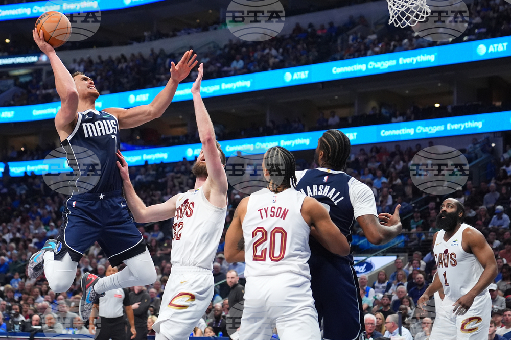 Cavaliers Mavericks Basketball