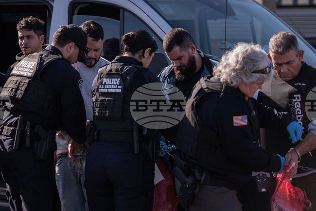 Мексико съобщи за смъртта на 13 свои граждани през миналата година по време на антиимиграционни акции или в миграционни центрове в САЩ