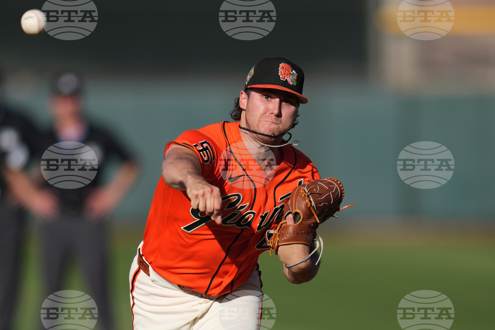 Reds Giants Spring Baseball