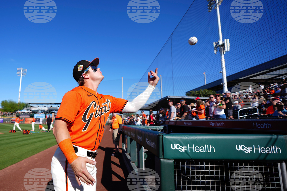 Reds Giants Spring Baseball