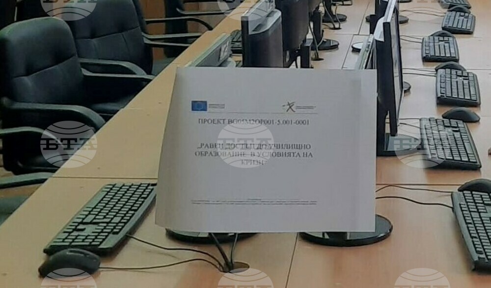 Близо 3600 ученици са с допълнителни уроци по проекта за равен достъп до образованието
