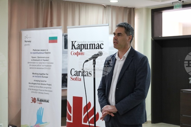 Бургас - „Каритас" - украински бежанци -  помощ