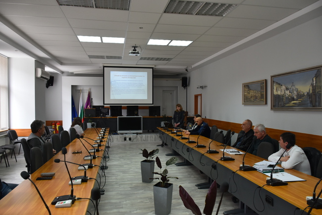 Община Ловеч: Щабът в Ловеч проведе семинар за действия при възникване на земетресение