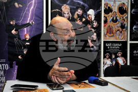 Бургас - театър - премиера - Борислав Чакринов