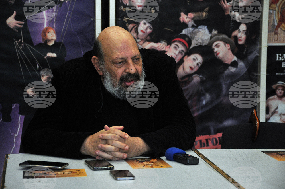 Бургас - театър - премиера - Борислав Чакринов