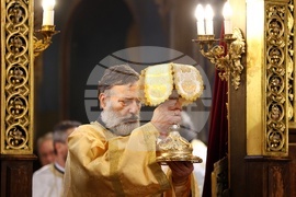 Патриарси Кирил и Неофит - заупокойни богослужения