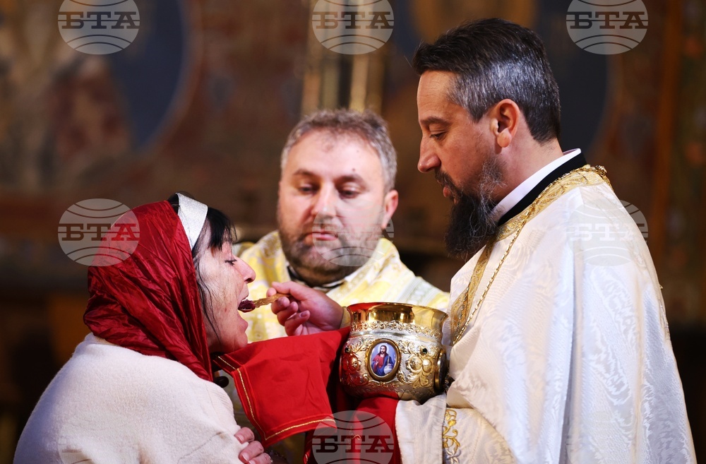 Патриарси Кирил и Неофит - заупокойни богослужения