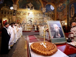 Патриарси Кирил и Неофит - заупокойни богослужения