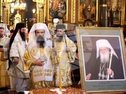 Патриарси Кирил и Неофит - заупокойни богослужения
