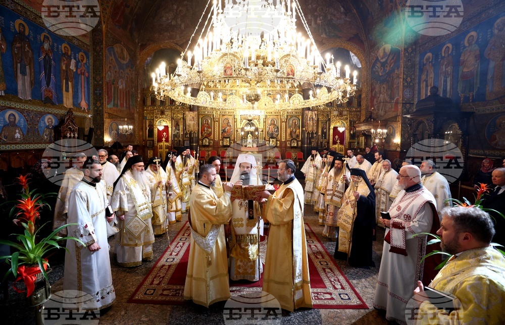 Патриарси Кирил и Неофит - заупокойни богослужения