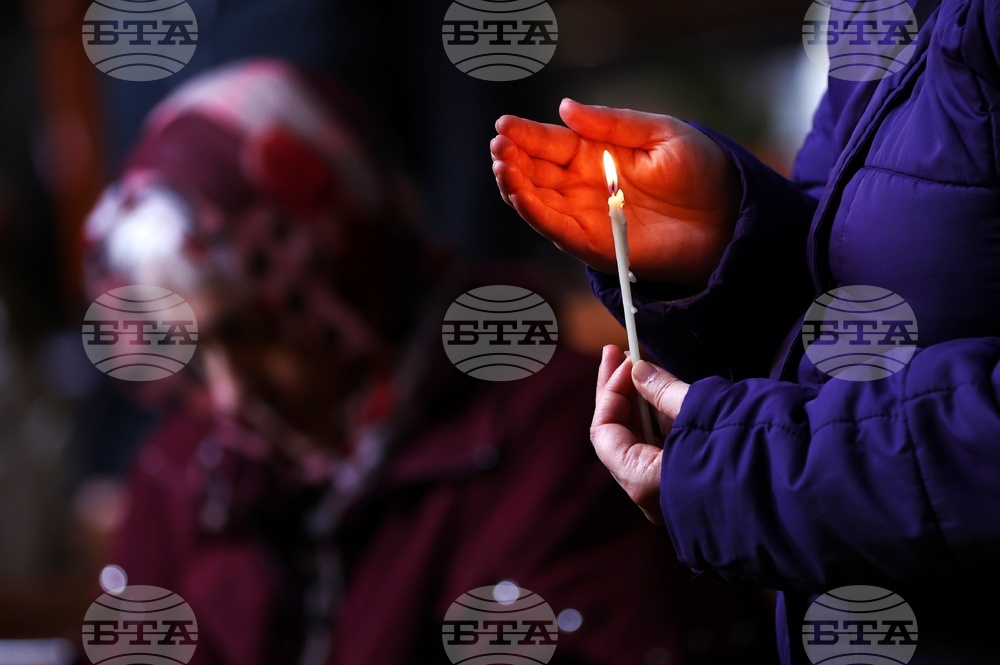 Патриарси Кирил и Неофит - заупокойни богослужения