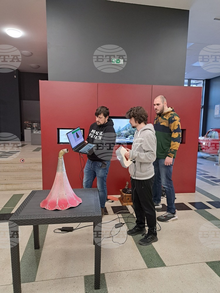 Сканират с 3D скенер част от експонатите на Националния политехнически музей като част от дейностите по проекта “Наследство БГ”