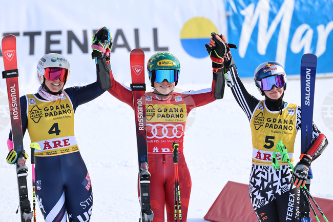 Австрийката Юлия Шайб спечели световната купа в гигантския слалом след победата си в Оре