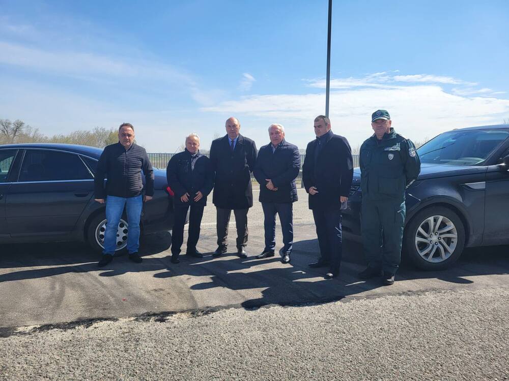 Областният управител на Видин Огнян Асенов и заместник-министърът на вътрешните работи Венцислав Катинов посетиха ГКПП Дунав мост Видин – Калафат