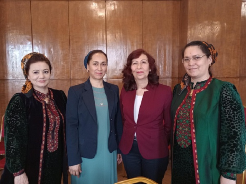 Делегация от Туркменистан посети Факултета по педагогика на Софийския университет