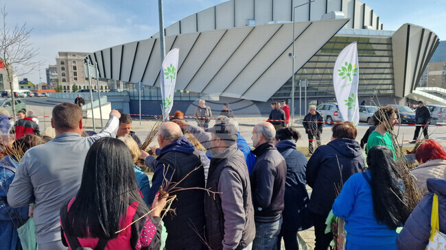 Инициативата "Гората.БГ" предоставя безплатно плодоносни, медоносни и паркови дръвчета на граждани в Шумен