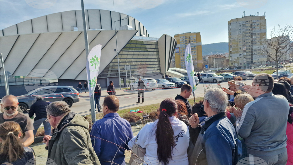 Шумен - „Гората БГ“ - раздаване на дръвчета