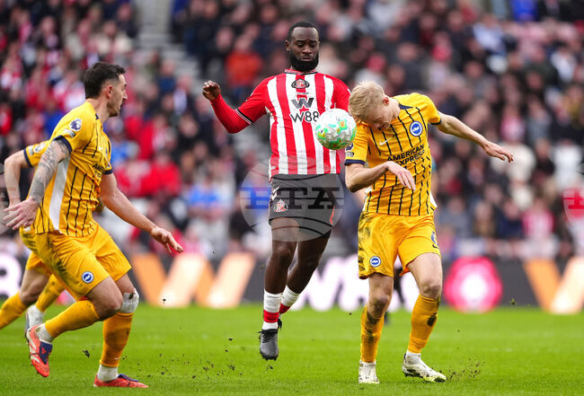 Брайтън се наложи над Съндърланд, Бърнли и Борнемут не си вкараха гол във Висшата лига