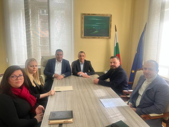 Заместник-министър Крум Неделков: Съвместно с Българския ветеринарен съюз ще продължим да работим за качествено здравеопазване и хуманното отношение към животните