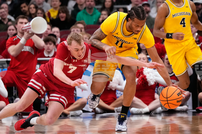 APTOPIX B10 Michigan Wisconsin Basketball