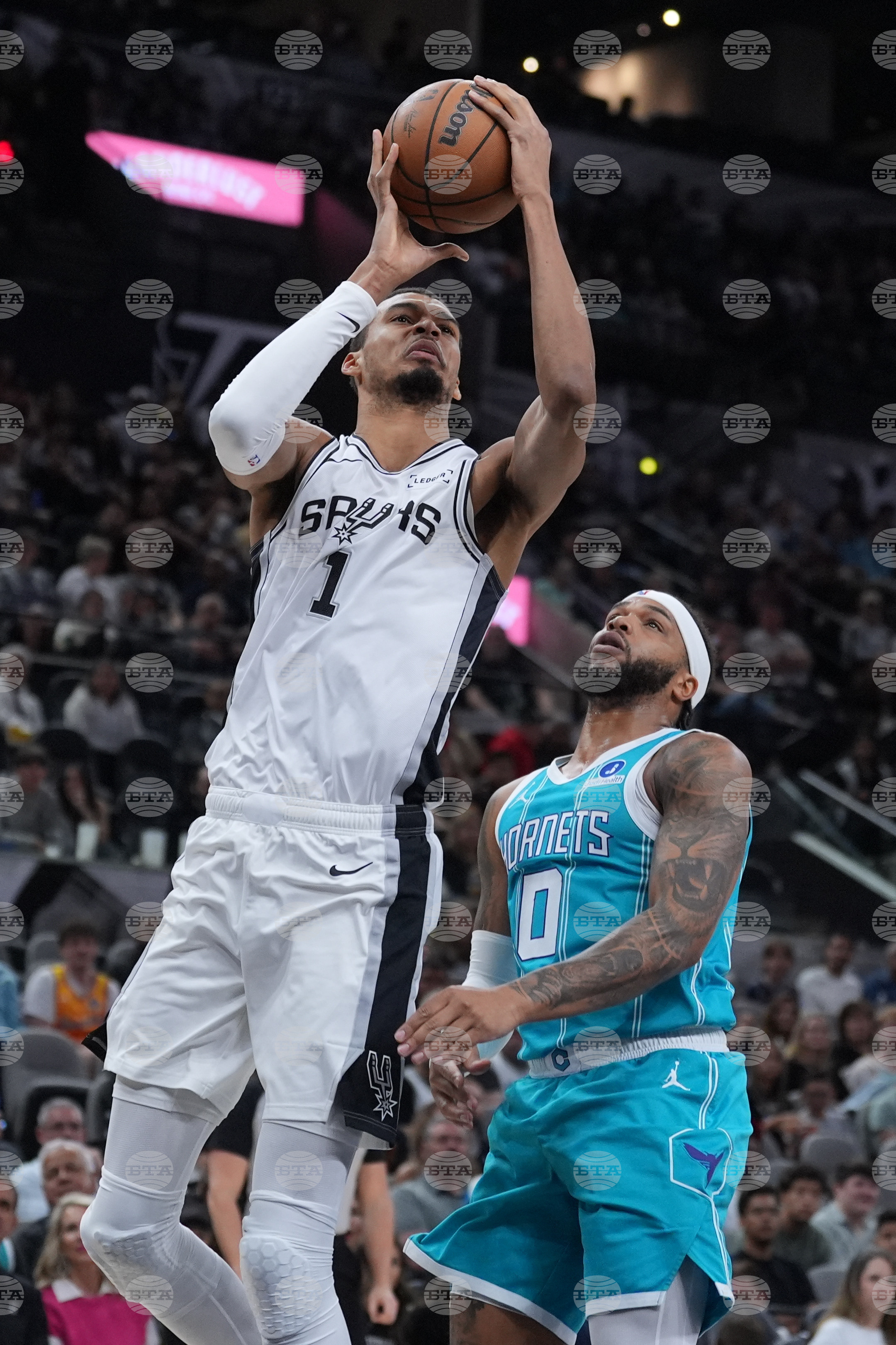 Hornets Spurs Basketball