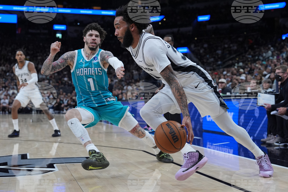 Hornets Spurs Basketball