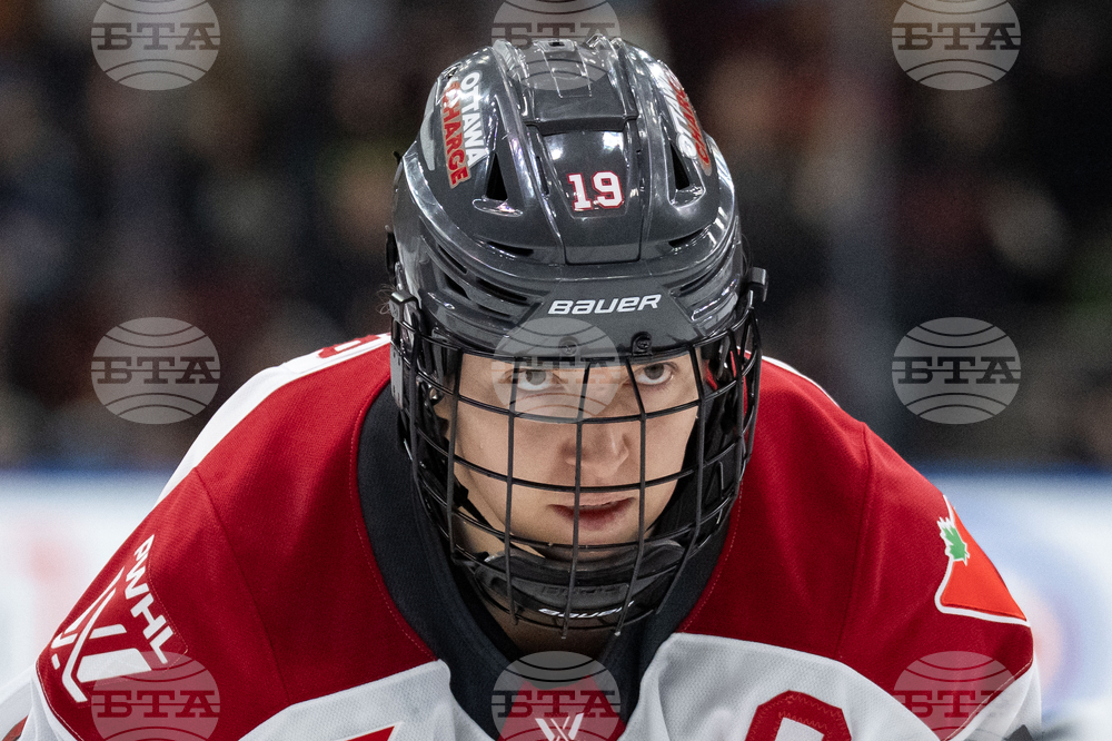 PWHL Charge Goldeneyes Hockey