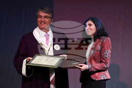 Медицински университет - годишни награди