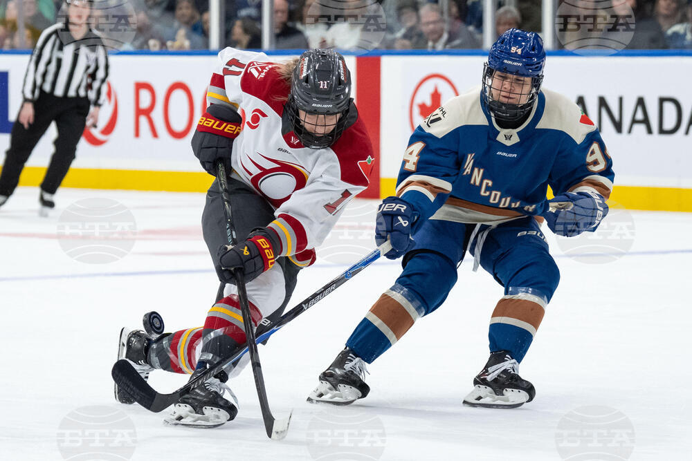 PWHL Charge Goldeneyes Hockey