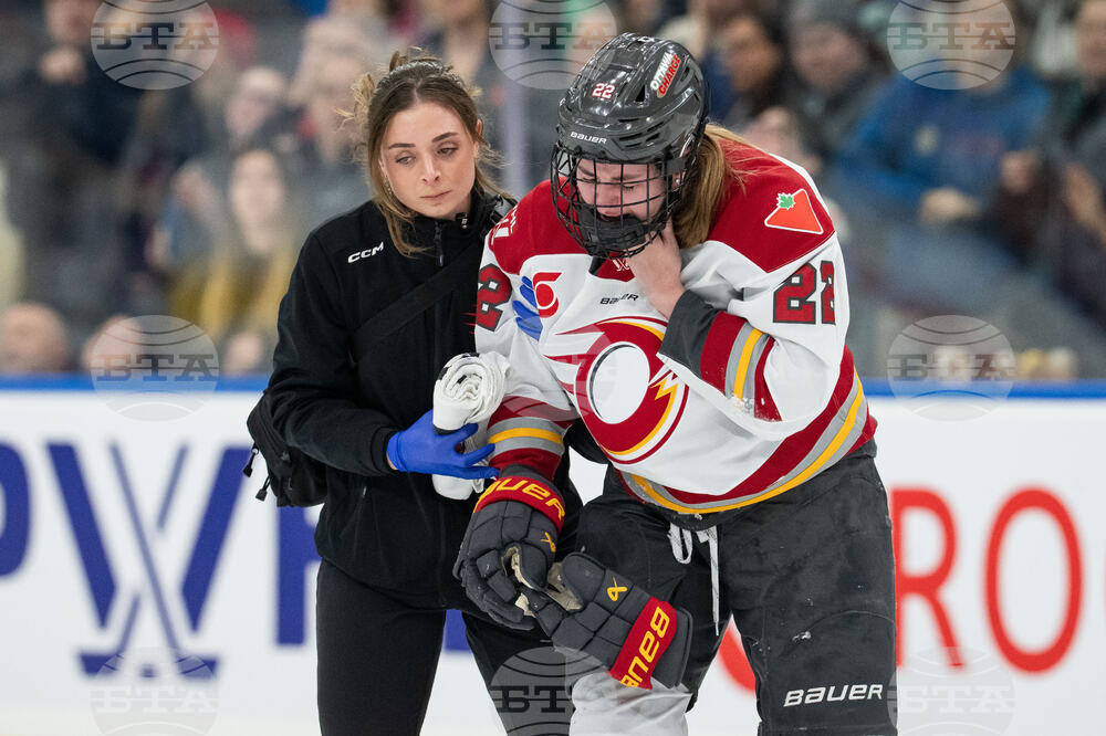 PWHL Charge Goldeneyes Hockey