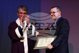 Медицински университет - годишни награди