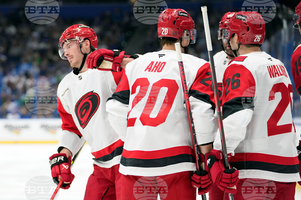 Hurricanes Lightning Hockey