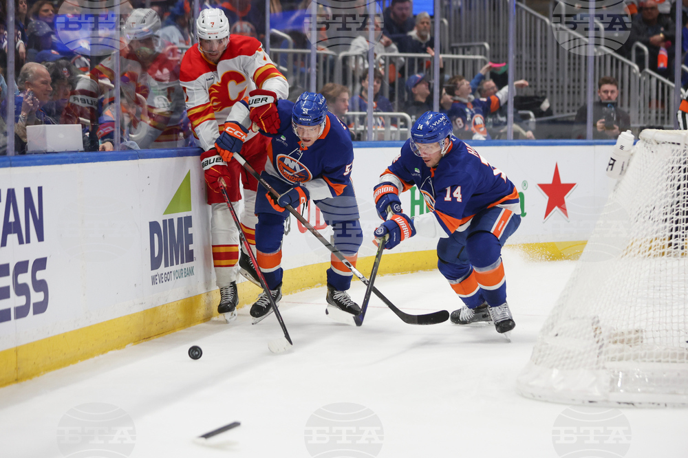 Flames Islanders Hockey