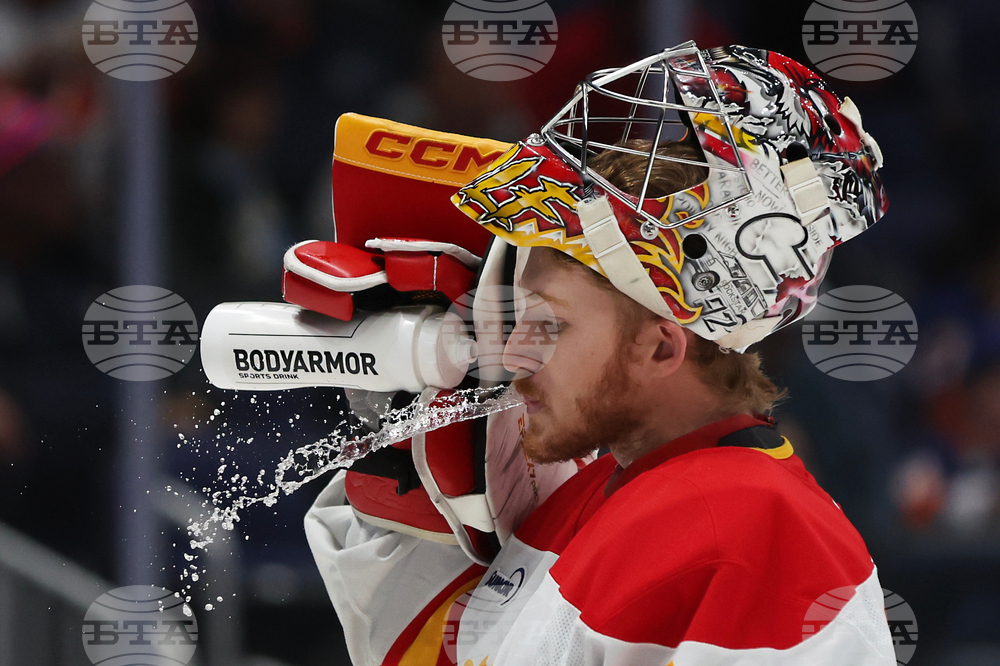 Flames Islanders Hockey