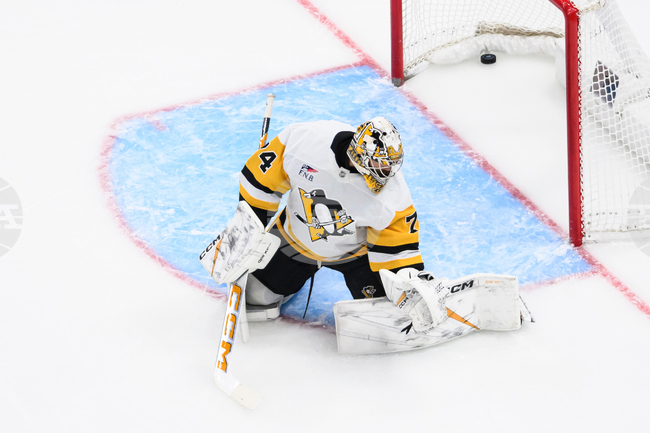 Penguins Mammoth Hockey