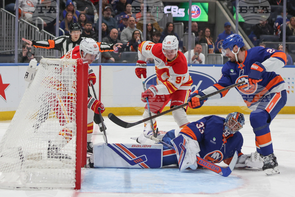 Flames Islanders Hockey