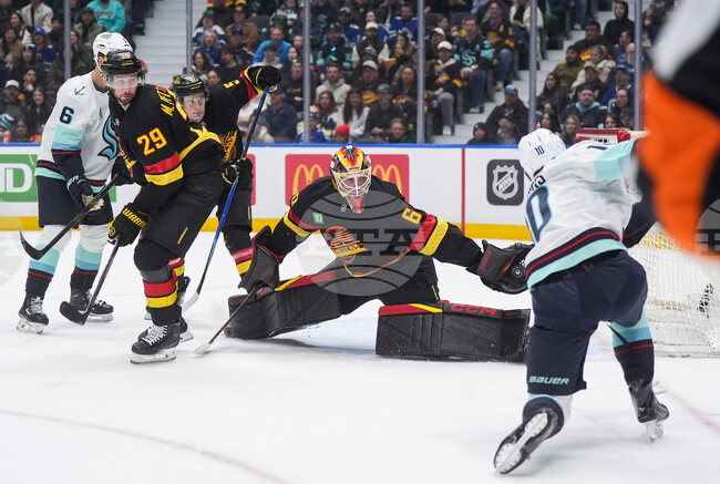 Kraken Canucks Hockey