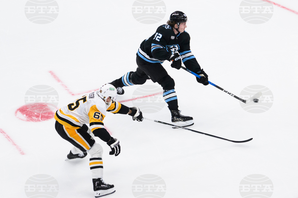 Penguins Mammoth Hockey
