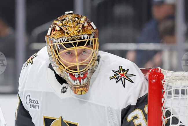 Blackhawks Golden Knights Hockey