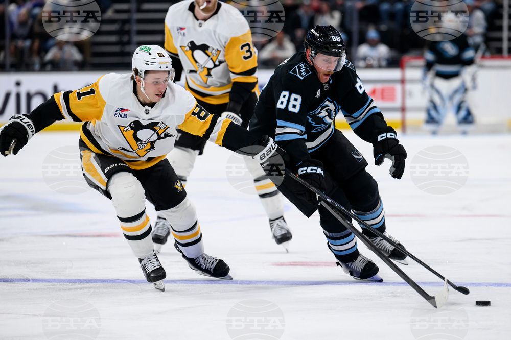 Penguins Mammoth Hockey