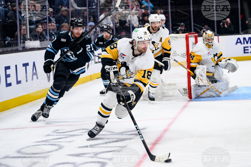 Penguins Mammoth Hockey