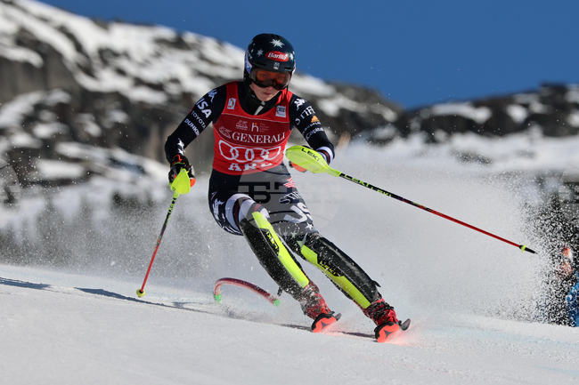 Микаела Шифрин спечели слалома от Световната купа по ски алпийски дисциплини в Оре и записа победа номер 109 в кариерата си