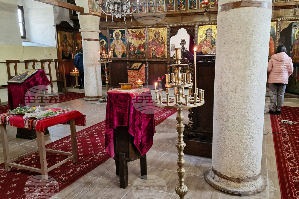 Шумен - храм „Св. Пророк Илия“ - неделна служба