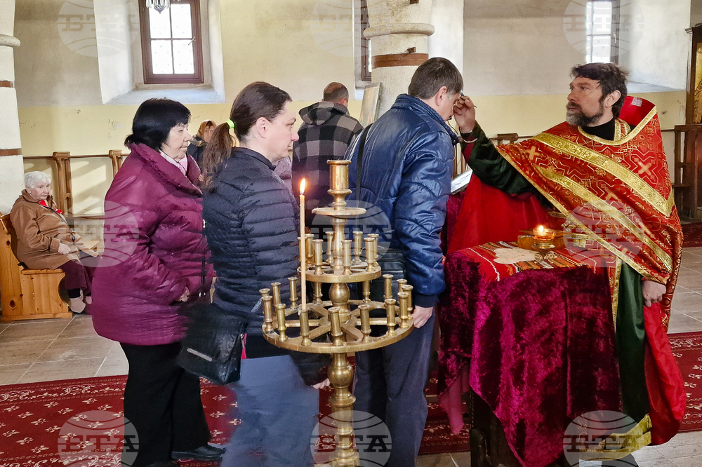 Шумен - храм „Св. Пророк Илия“ - неделна служба