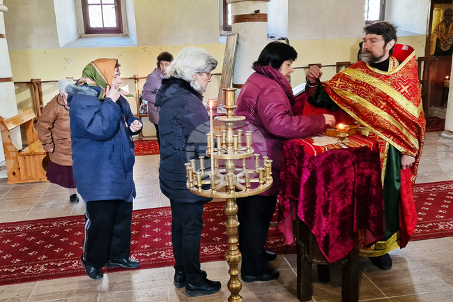 Шумен - храм „Св. Пророк Илия“ - неделна служба