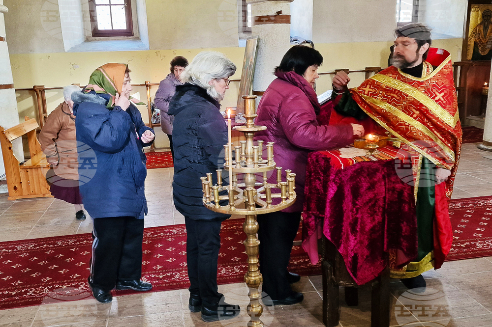 Шумен - храм „Св. Пророк Илия“ - неделна служба