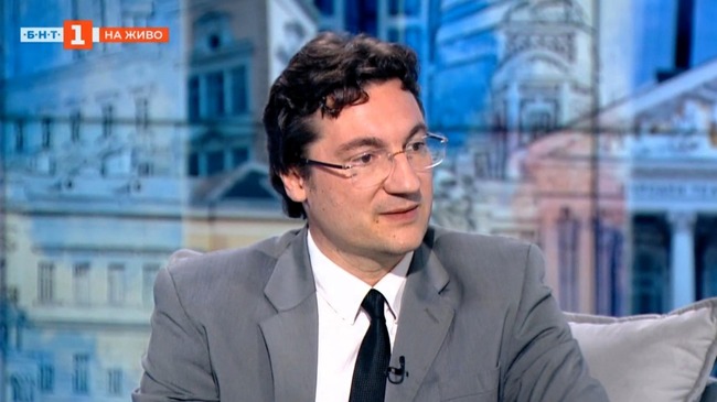 Крум Зарков: Спазването на Конституцията не е концерт по желание, а е задължително
