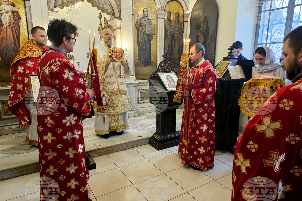 Русе - параклис „Св. св. Кирил и Методий" - литургия